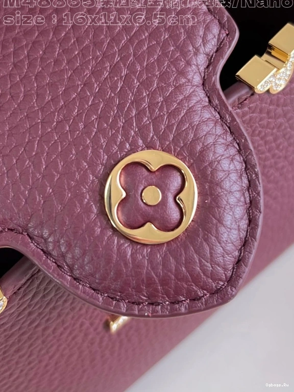 VUITTON LOUIS CAPUCINES nano-16*11*6.5CM 0511